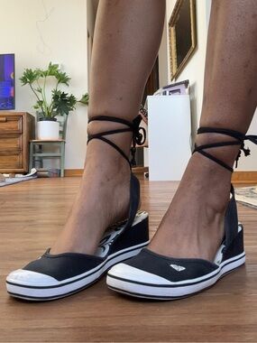 Roxy Black Canvas Wrap Wedge Sneakers